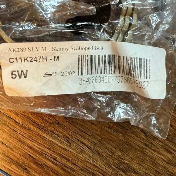 Boden Silver Glitter Scalloped Belt with Gold Buckle - Picture 5 of 5